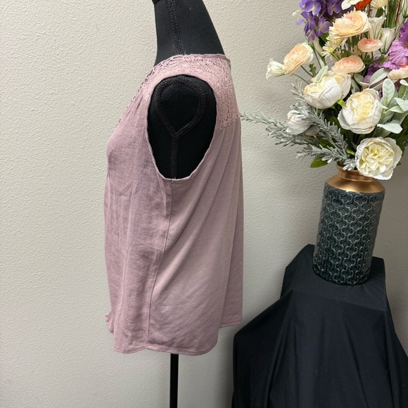 Parallel Skies Mauve Lace Trim Sleeveless Boho Top L — Textured Detail - Picture 3 of 7